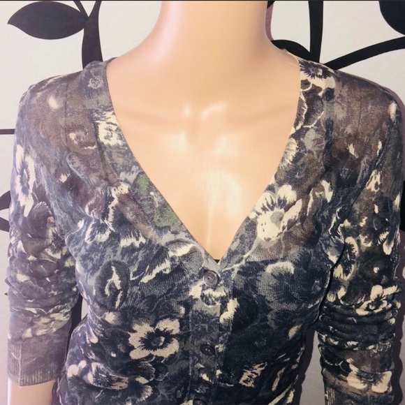 VERA WANG Lavender Label Sheer Floral Cardigan - Picture 2 of 5